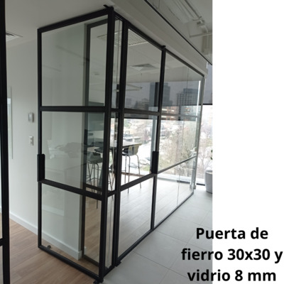 Puertas en fierro con vidrios