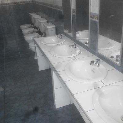 Baños Colegio Tomasa Olivares