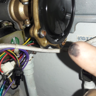 Revision valvula de agua de calefon