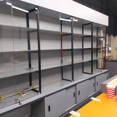Muebles y Vitrinas Ferreteria en Santiago Centro
