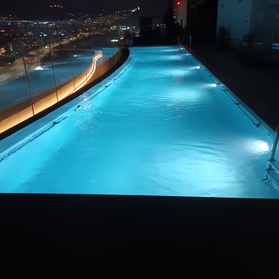 Edificio Peumo (dos piscinas iguales)