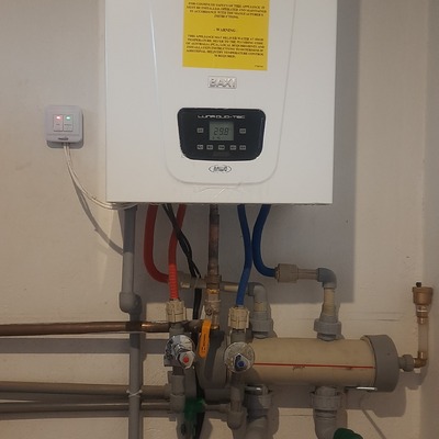 Instalación de caldera de condesado