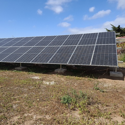 Sistema fotovoltaicomontado en el suelo