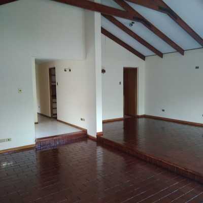 techo con biga a la vista