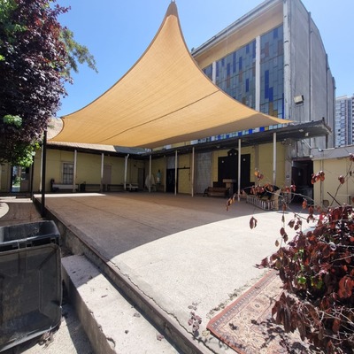 Patio Principal Colegio