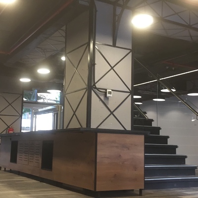 Estructura Metálica decorativa y Escalera Metálica