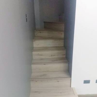 Revestimiento de Escalera en Piso Flotante