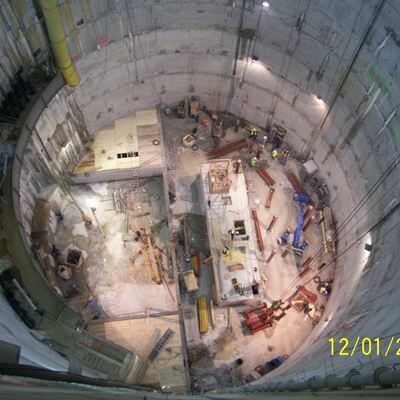 Fabricación y montaje de estructuras pozo 9, Metro de Barcelona, España