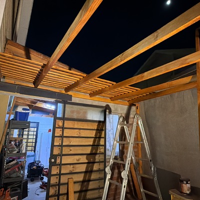 Envigado de 2x4 cobertizo