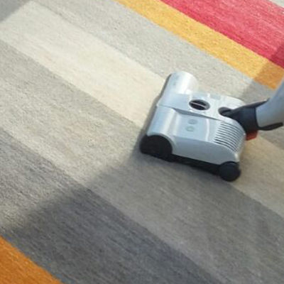 Limpieza en seco de alfombras decorativas