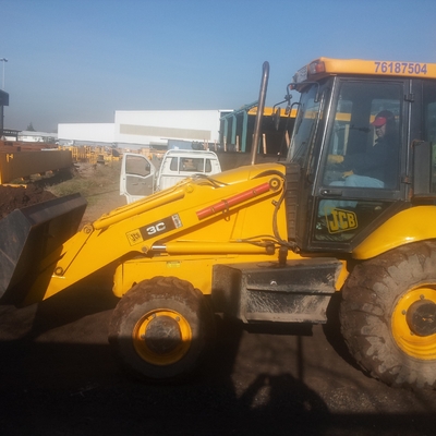 arriendo de retroexcavadoras