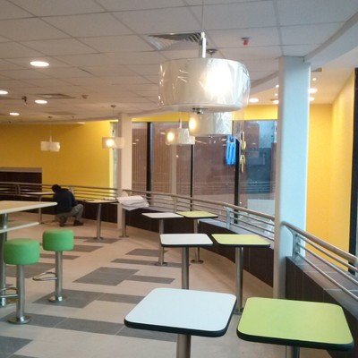 Remodelación local de comida rápida