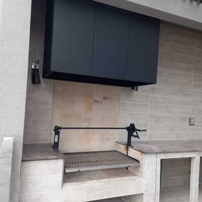 campana mediterranea y parrilla manivela lateral