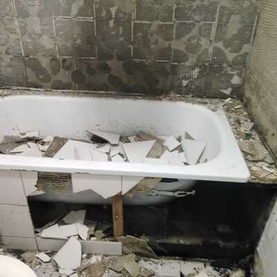 Demolición tina de baño existente