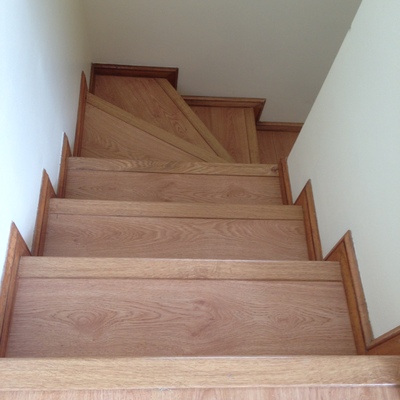 Escalera Piso color Abedul