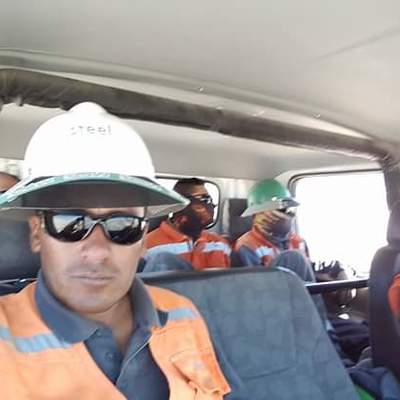 Yo y mi cuadrilla de maestros electricos