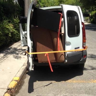 Traslado de un sillon y 2 comodas