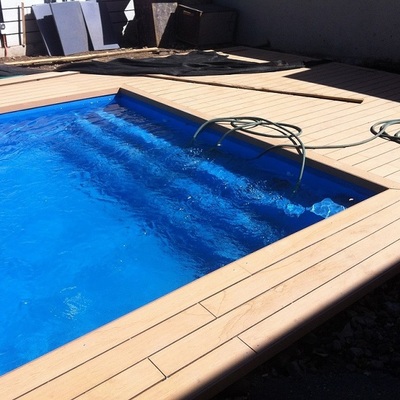 Deck en piscina