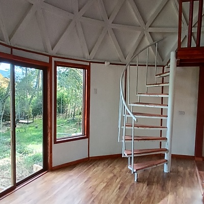 Interior amplio de domo