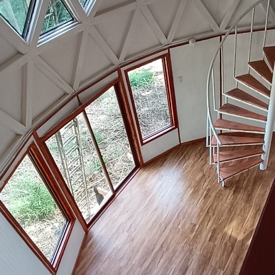 Armado de estructura geodésica