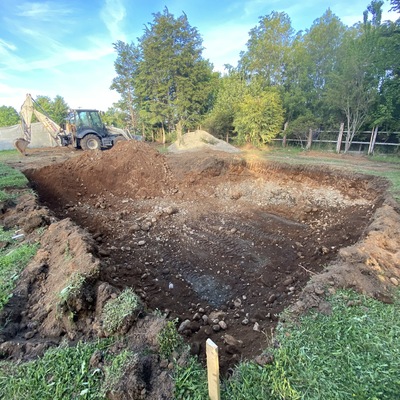 Construccion Piscina Hotel Family Suites