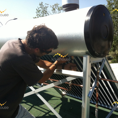 Instalación de un equipo termosolar presurizado