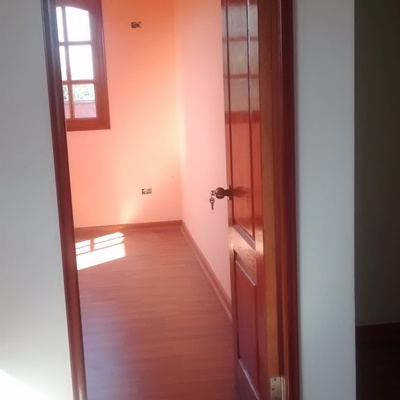 PUERTA Y PISO FLOTANTE