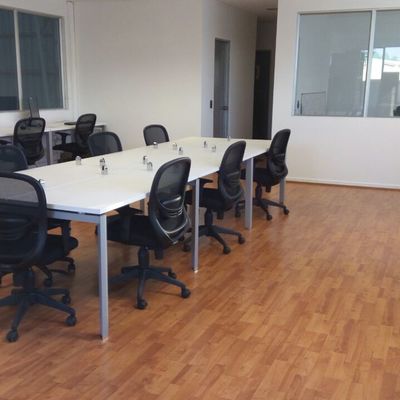 Área operativa para oficinas en industria