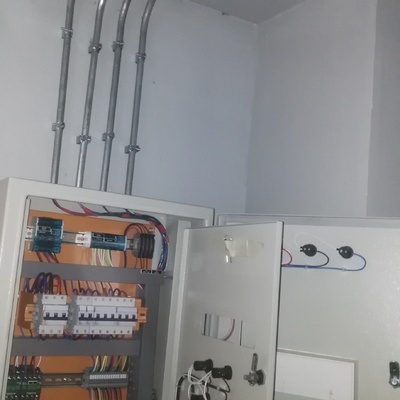sala de calderas en edificio Maruri