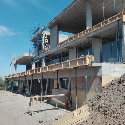 OBRA GRUESA CASA VIA AZULLO CURRO