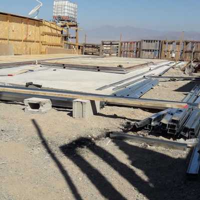 Construyendo  casa con material lijero