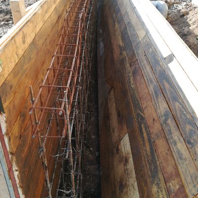 Un muro de 5mts de largo x 1.20 de alto y echo com molde de tablilla