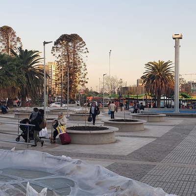 Exteriores metro plaza egaña