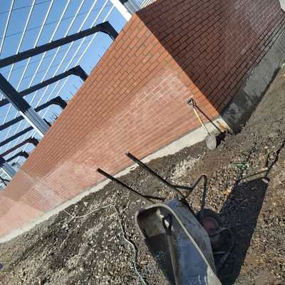 Muro perimetral bodega roda Mendez frente a carnes Ñuble en chillan