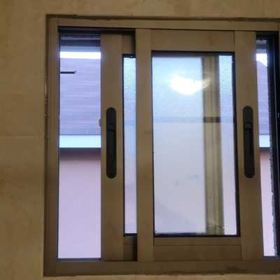Suministro e instalación de ventana para baño