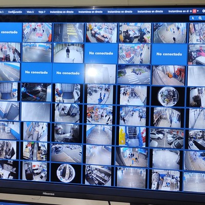 cámaras instaladas en varios locales comerciales