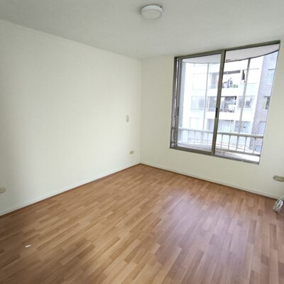 Pintura y cambio de piso flotante