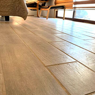 Pisos porcelanato, ceramicos y madera