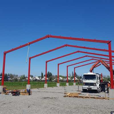 Montaje de cerchas y pilares