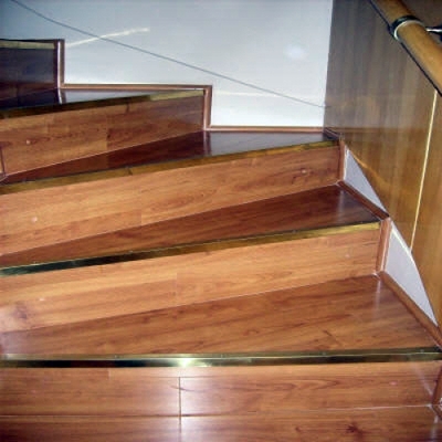 Piso Laminado en escaleras