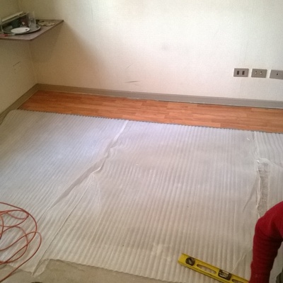 Remodelación de piso flotante dormitorio