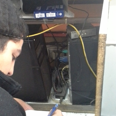 Revision de Enchufes y Corrientes Debiles