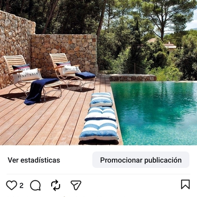 Piscina con terrasa