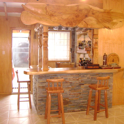 Sirena marina gigante tallada