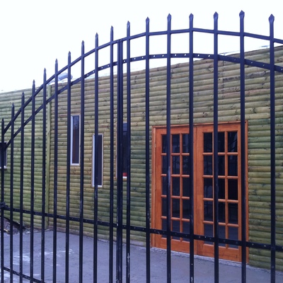 tipo fachada madera medio tronco