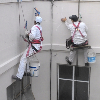 Trabajo de pintura y reparacion en altura