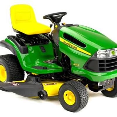 Tractor corta cesped