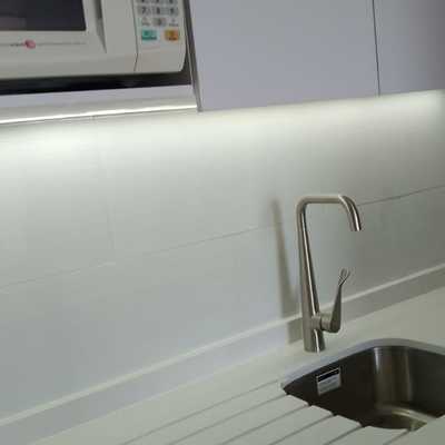 muebles de cocina con luces led incorporadas