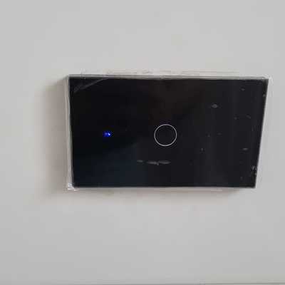 Instalacion de dispositivos domóticos para control de iluminación residencial.