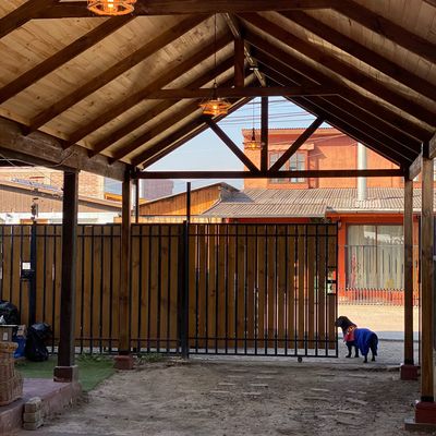 Confección de techumbre con envigado a la vista